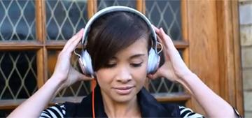 Красная середина. Обзор наушников Jabra Revo Wireless