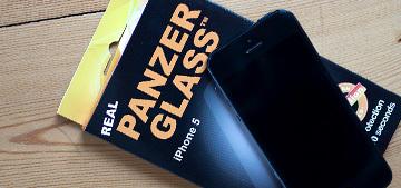 IFA 2013. Защитное стекло Panzerglass — панцирь для смартфона