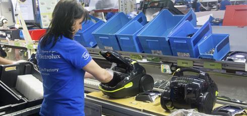 Как делают пылесосы. Репортаж с завода Electrolux