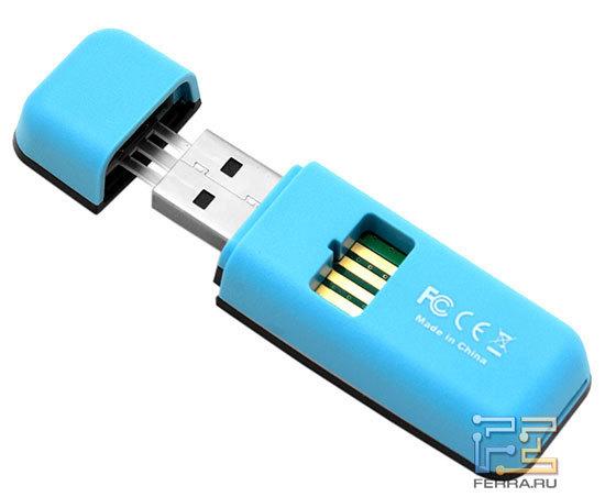 Съемный колпачок флешки держится на пластиковых