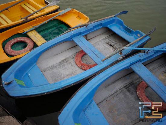 ISO 160, 14 мм, f/2.5, 1/400 с