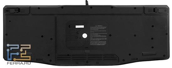 Вот те отверстия, что не винты — как раз и есть водостоки