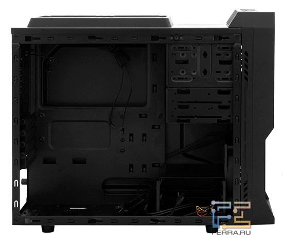 Зато левая крышка почти целиком перфорирована