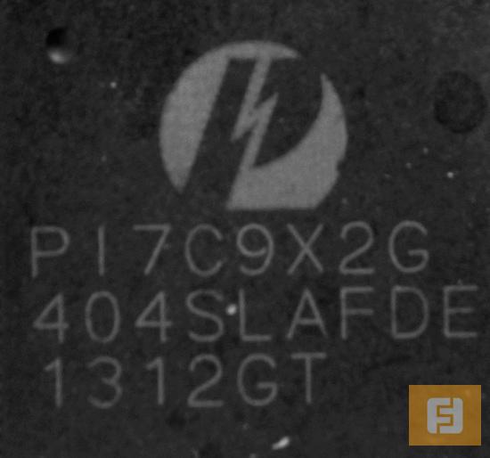 Контроллер PI7C9X2G404SL, отвечающий за дополнительные 4 линии PCI Express 2.1
