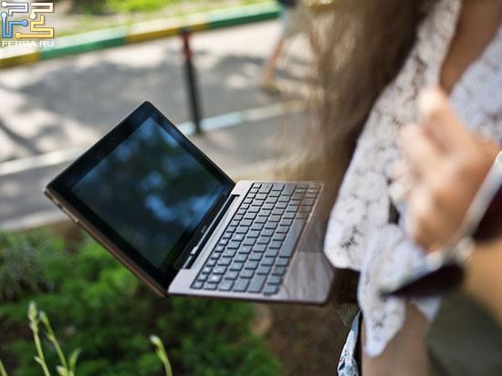 Фактически это мощный планшет, который также может выполнять функции смартбука