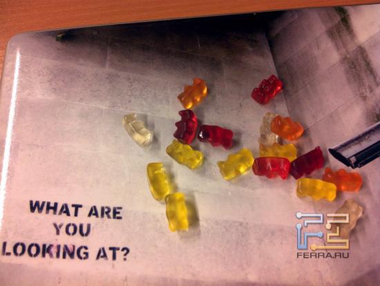 Сладкие мишки на крышке MacBook Pro 13 — Acer Iconia Tab A500