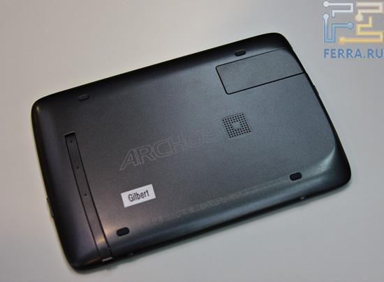 Вид сзади на Archos 80 G9