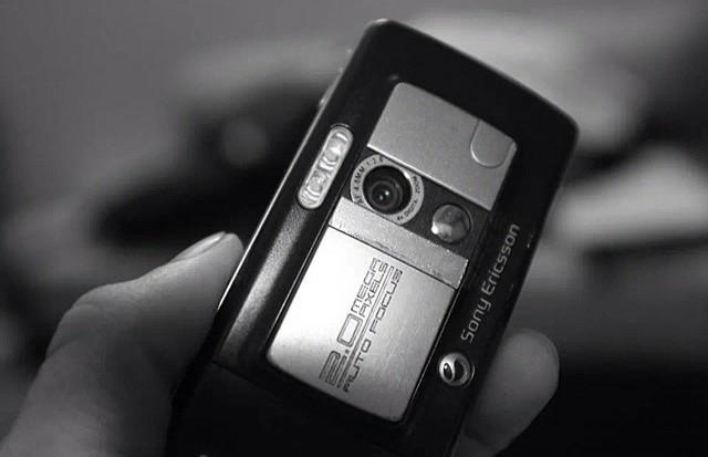 Sony Ericsson стал "царём горы" с 2004 года и до периода, когда кнопочные "просто телефоны" окончательно вышли из моды