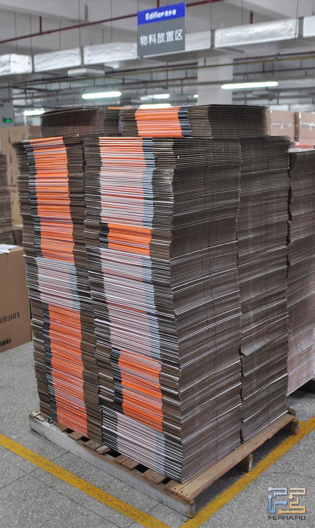 Стопка знакомых коробок