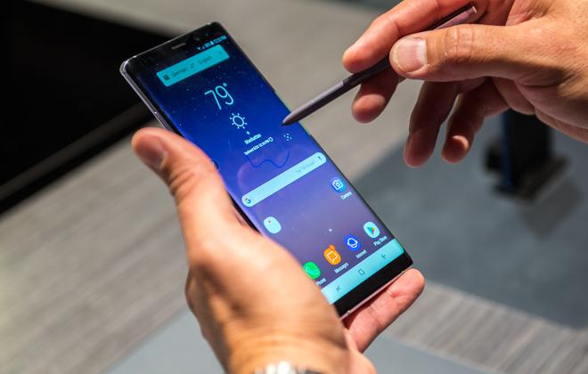 Первый обзор Samsung Galaxy Note8: отдадим всё лучшее в большие руки
