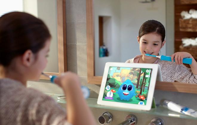 4 умные зубные щетки: научат чистить зубы и соберут на вас досье