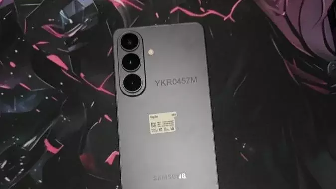 Кто-то выставил на продажу «прототип» Galaxy S26 Plus за $1 650