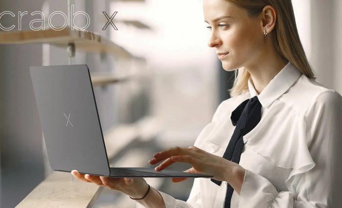 Представлен сверхтонкий безрамочный ноутбук без каких-либо портов. Даже для зарядки