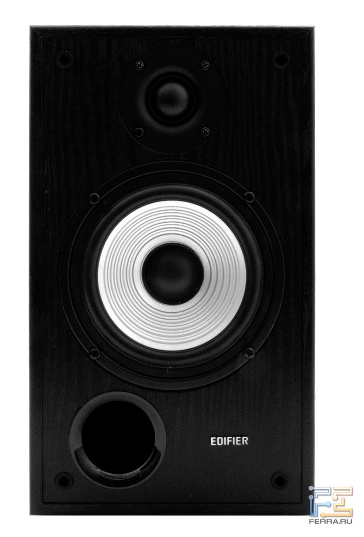 Фазоинвертор выведен на переднюю панель