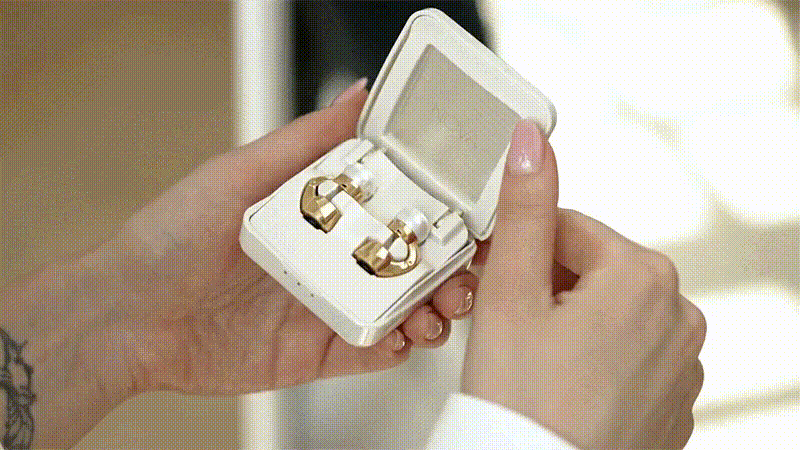 Представлены серьги-наушники: 8 марта не за горами