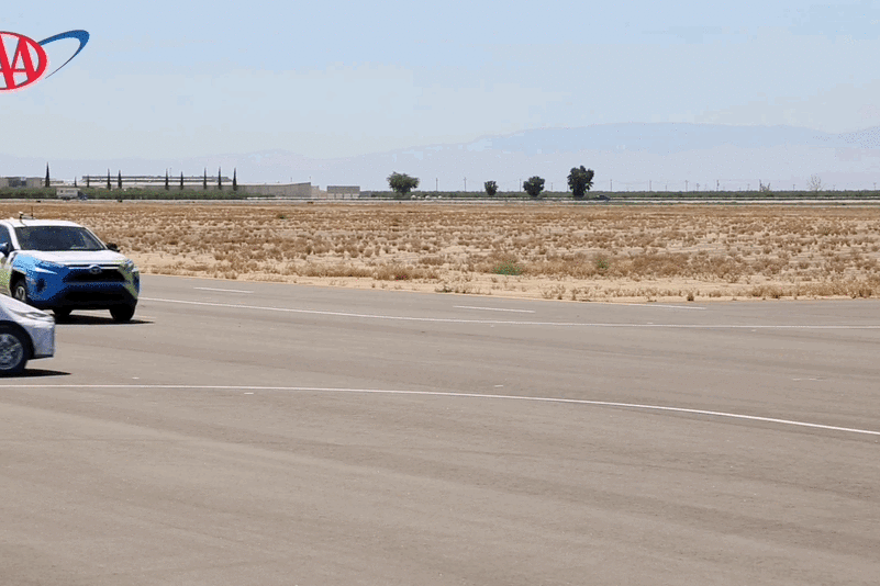 Система экстренного торможения не справляется с авариями на обычных скоростях