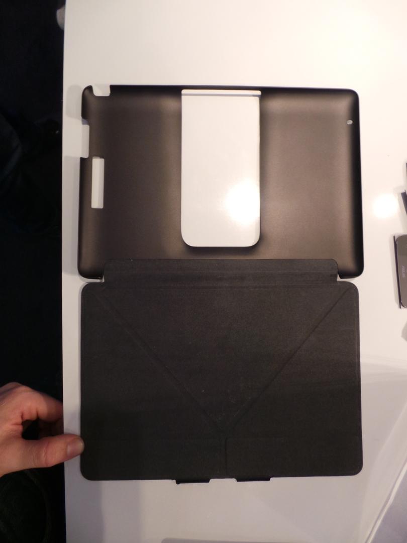 Чехол для ASUS Padfone Infinity. Выглядит страшненько, но может быть очень удобным!