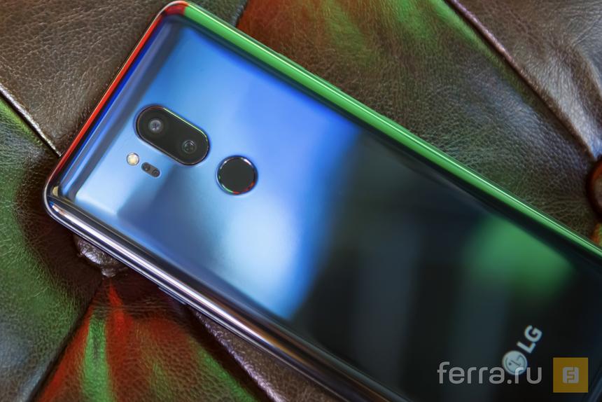 Иногда LG G7 ThinQ поражает своей красотой. Но только с правильных ракурсов и в правильном освещении
