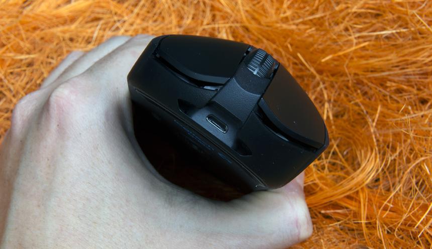 Подключение micro-USB у Logitech G403 Prodigy Wireless