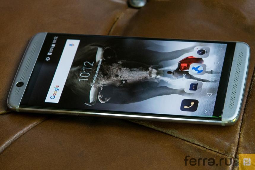 Смартфоны со стереодинамиками редко выглядят гармонично, Axon 7 mini — исключение из правила