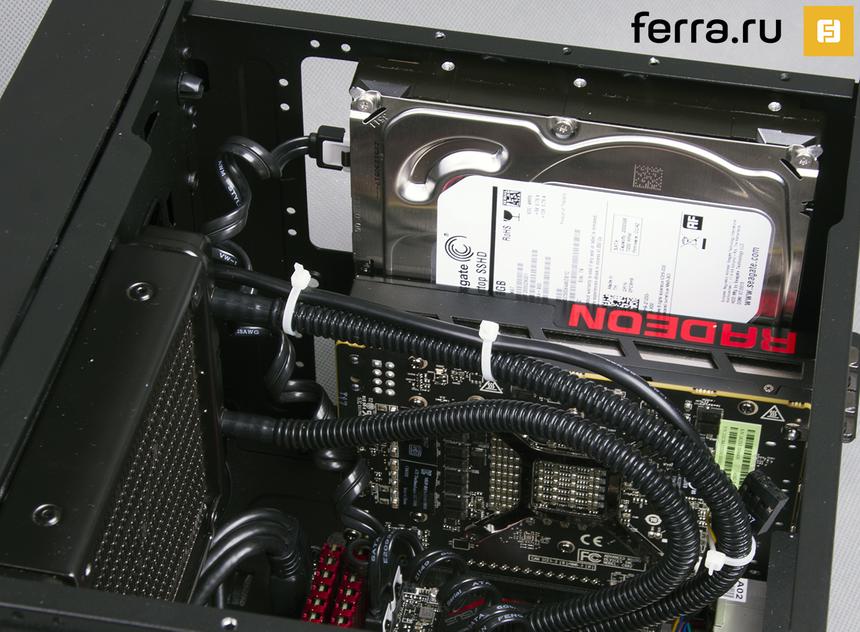 Жесткий диск перекрывает видеокарте доступ к решетке на боковой стенке