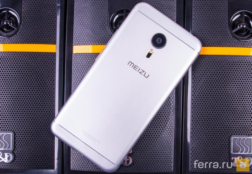 Хромированные вставки всё-таки выглядят лучше, чем белые полосы под антенны