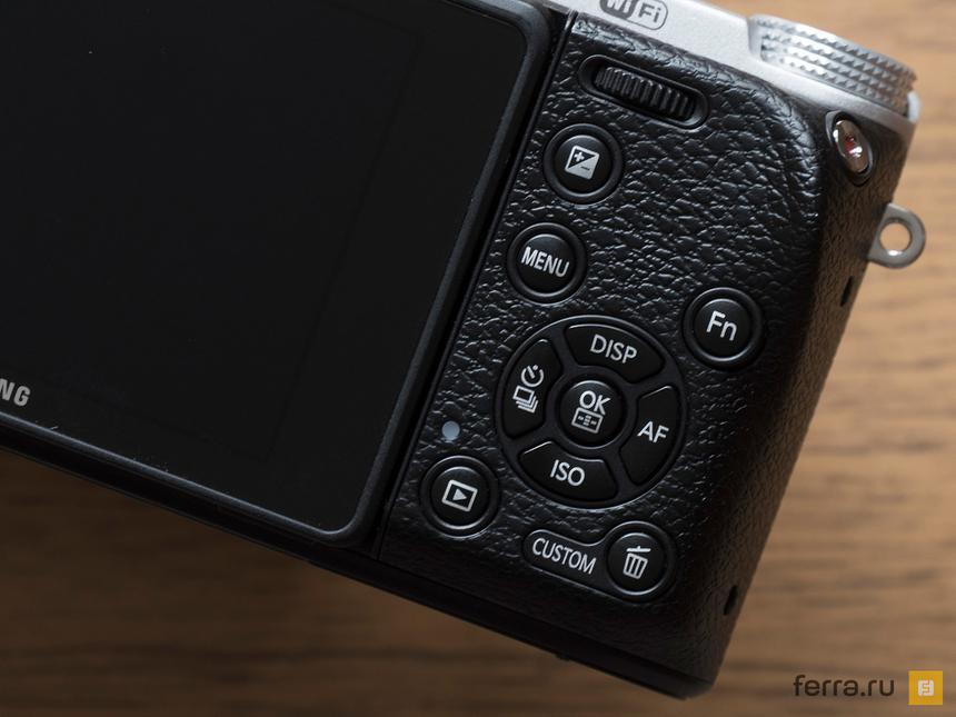 Органы управления на задней панели Samsung NX500