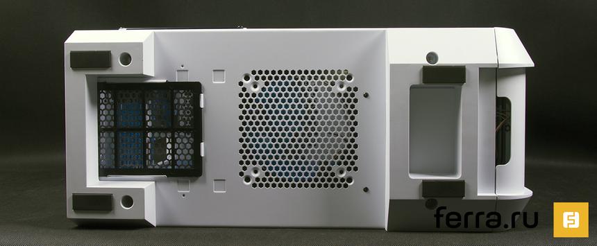 Aerocool GT-S White Edition, вид снизу