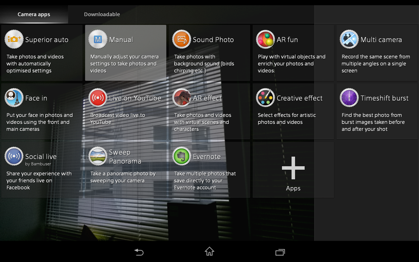 Интерфейс приложения камеры в Sony Xperia Z3 Tablet Compact