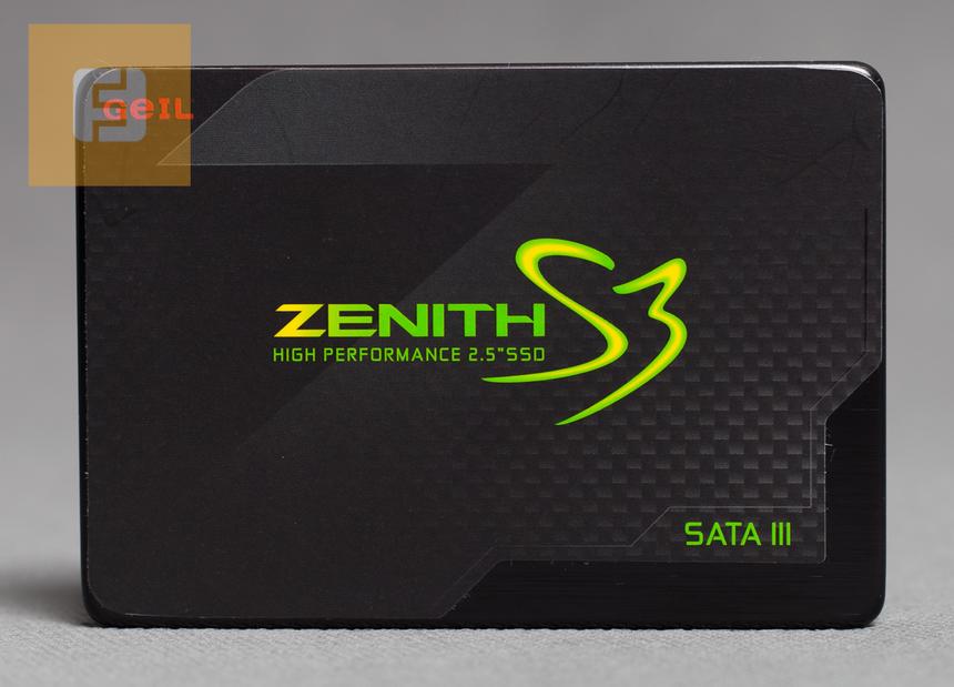 Лицевая сторона GeIL Zenith S3 120 Гбайт