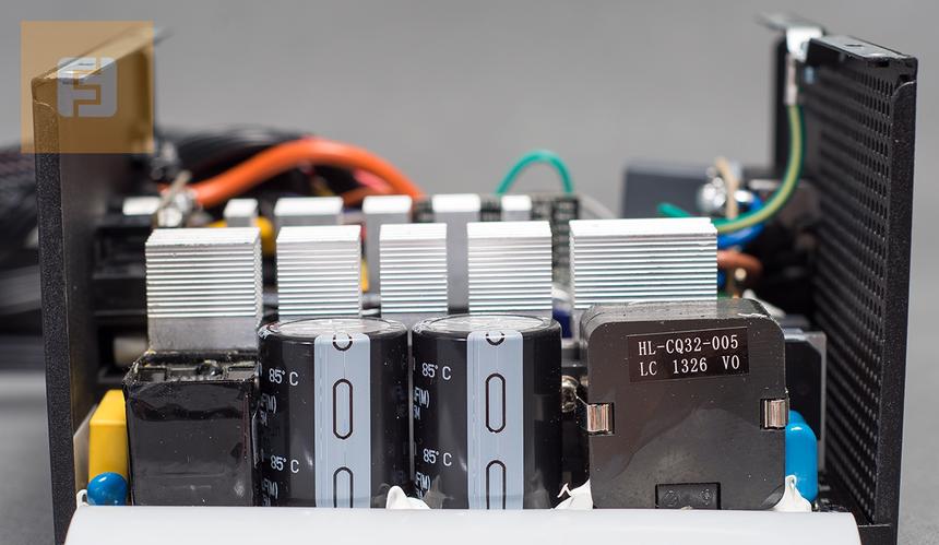 Внутреннее устройство Corsair CS650M