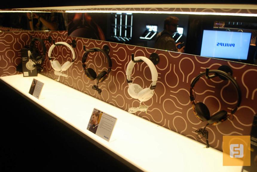 Наушники Philips на IFA 2013