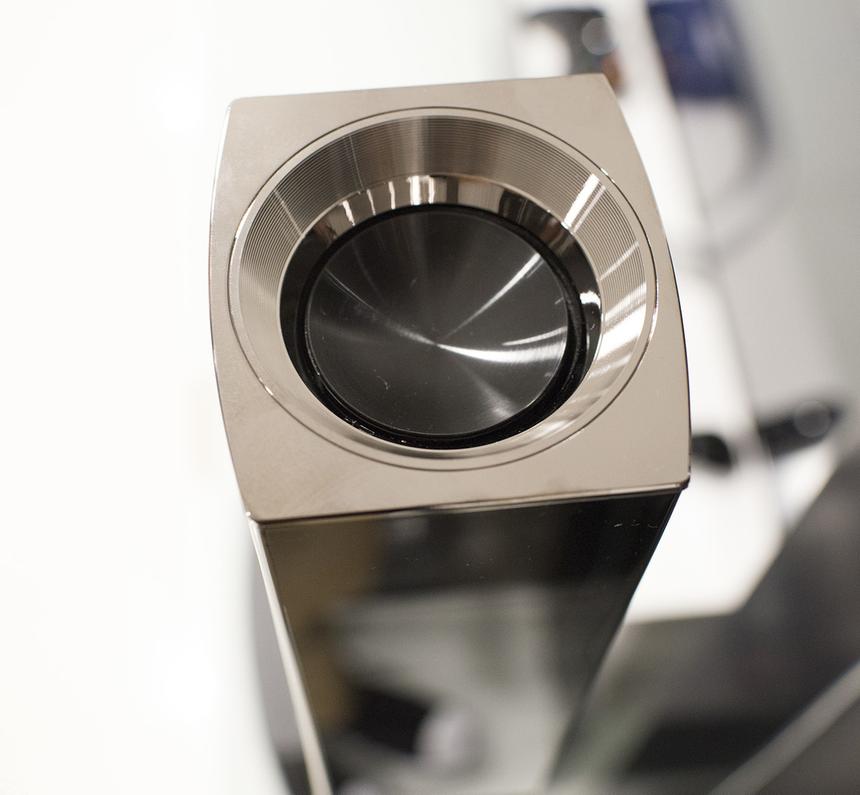 Динамик, направленный вверх