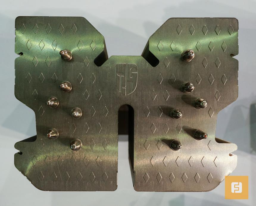 Кулер Deepcool Lucifer, вид сверху