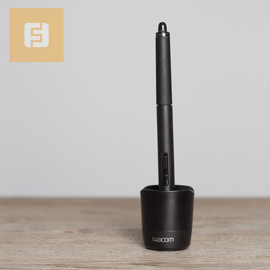Подставка для цифрового пера Wacom Intuos Pro Small