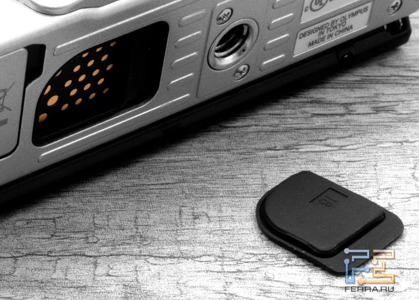 Olympus OM-D E-M5: контакты для батарейной ручки