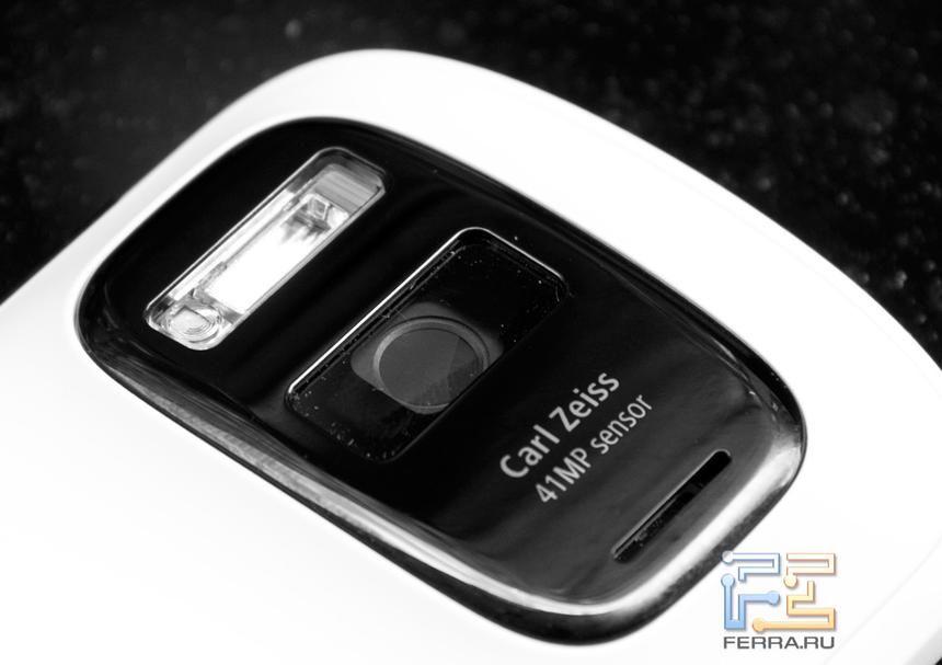Камера и вспышка Nokia 808