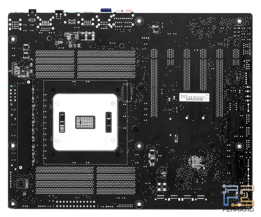 Материнская плата ASUS P9X79 Pro, вид снизу