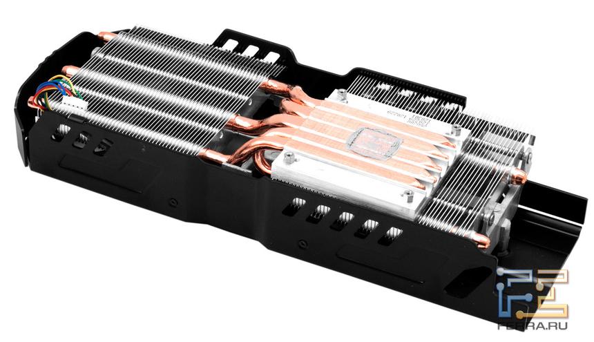 Демонтированная система охлаждения ASUS GTX680 DirectCU II TOP