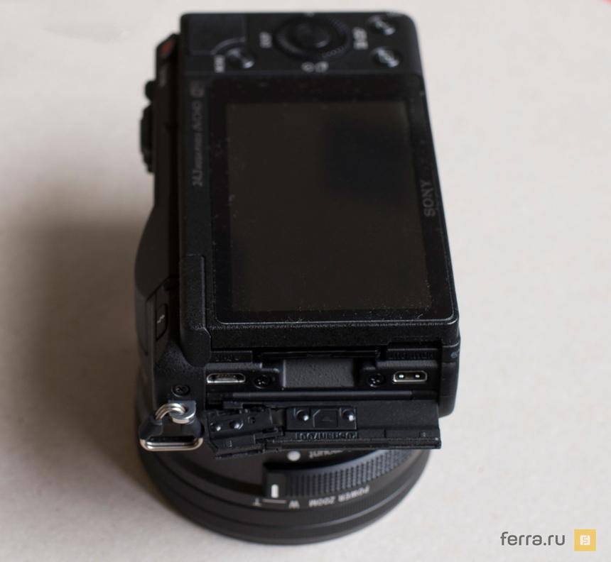 Разъемы под заглушкой на левом торце Sony a5100
