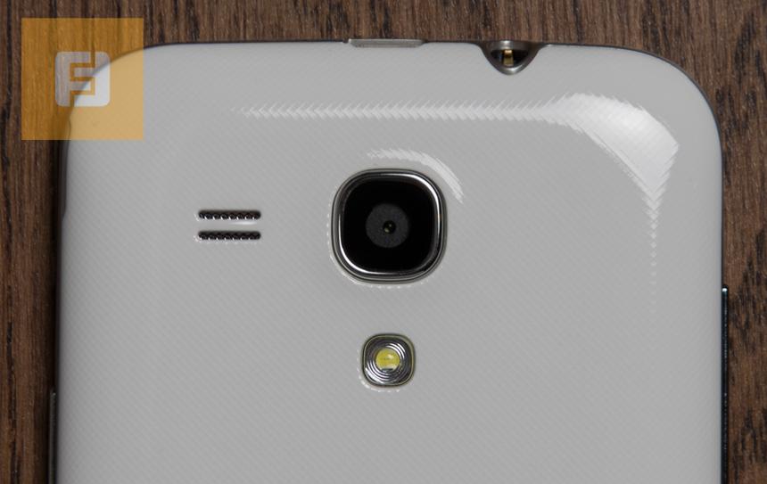 Знаете пословицу про ложку дёгтя в бочке мёда? Она про встроенную камеру Mercury LX