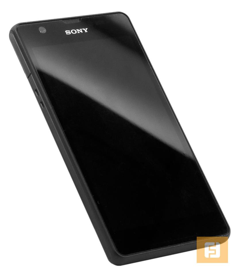 Sony Xperia ZR во всей красе