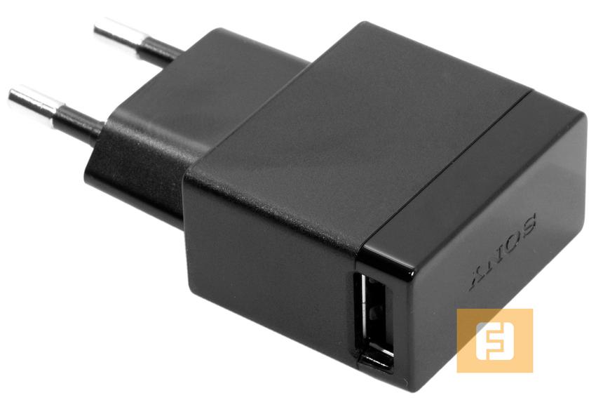 Зарядное устройство для Sony Xperia ZR, такое же, как и для других смартфонов серии