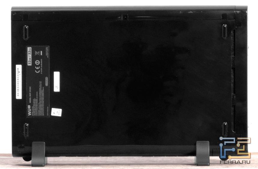 Нижняя грань Nintendo Wii U