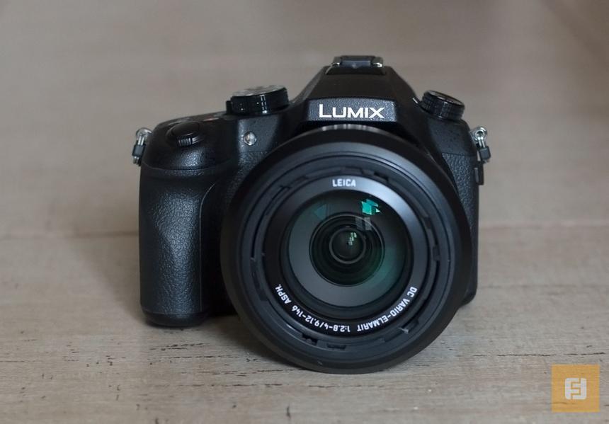 Общий вид Panasonic Lumix FZ1000