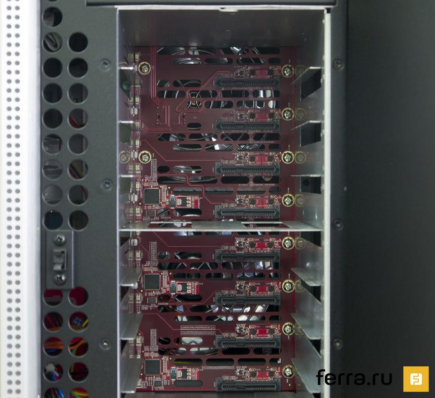 Thecus N8850, посадочные места для жестких дисков