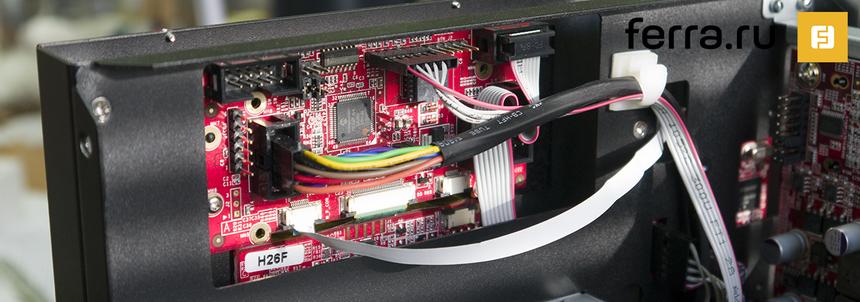 Thecus N8850, печатная плата функциональной панели и клавиш управления