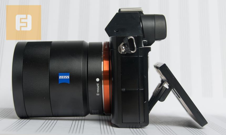 Конструкция дисплея Sony Alpha A7R