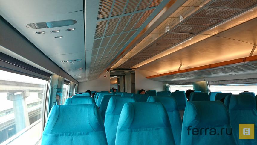 Интерьер эконом-вагона маглева