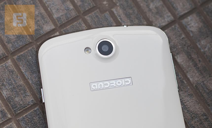 Тыловая камера iconBIT NetTAB Mercury Q7